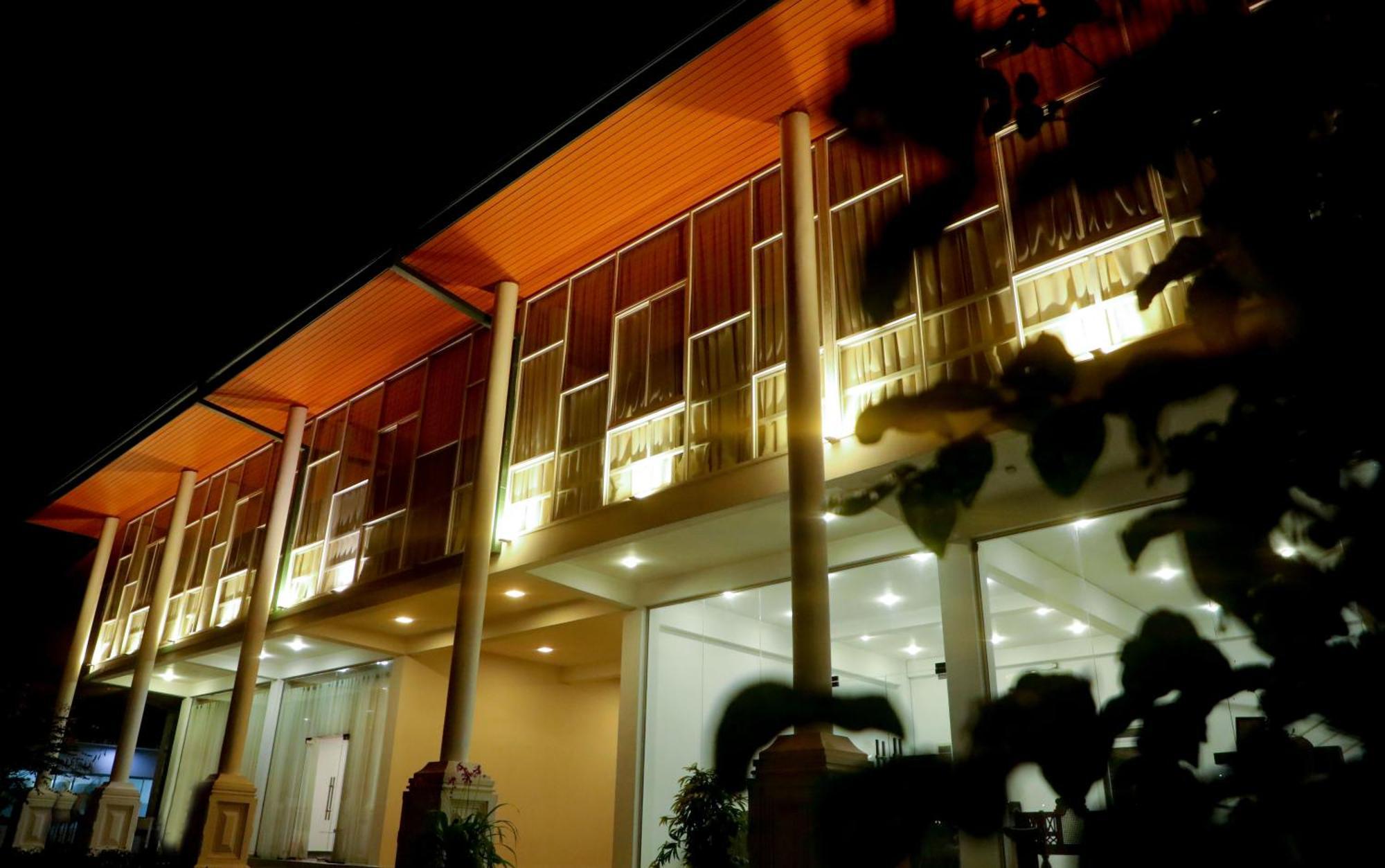 Athkandura Hotel Habarana Exterior photo