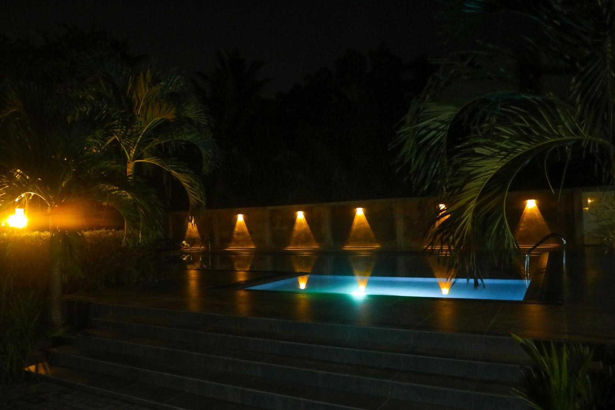 Athkandura Hotel Habarana Exterior photo
