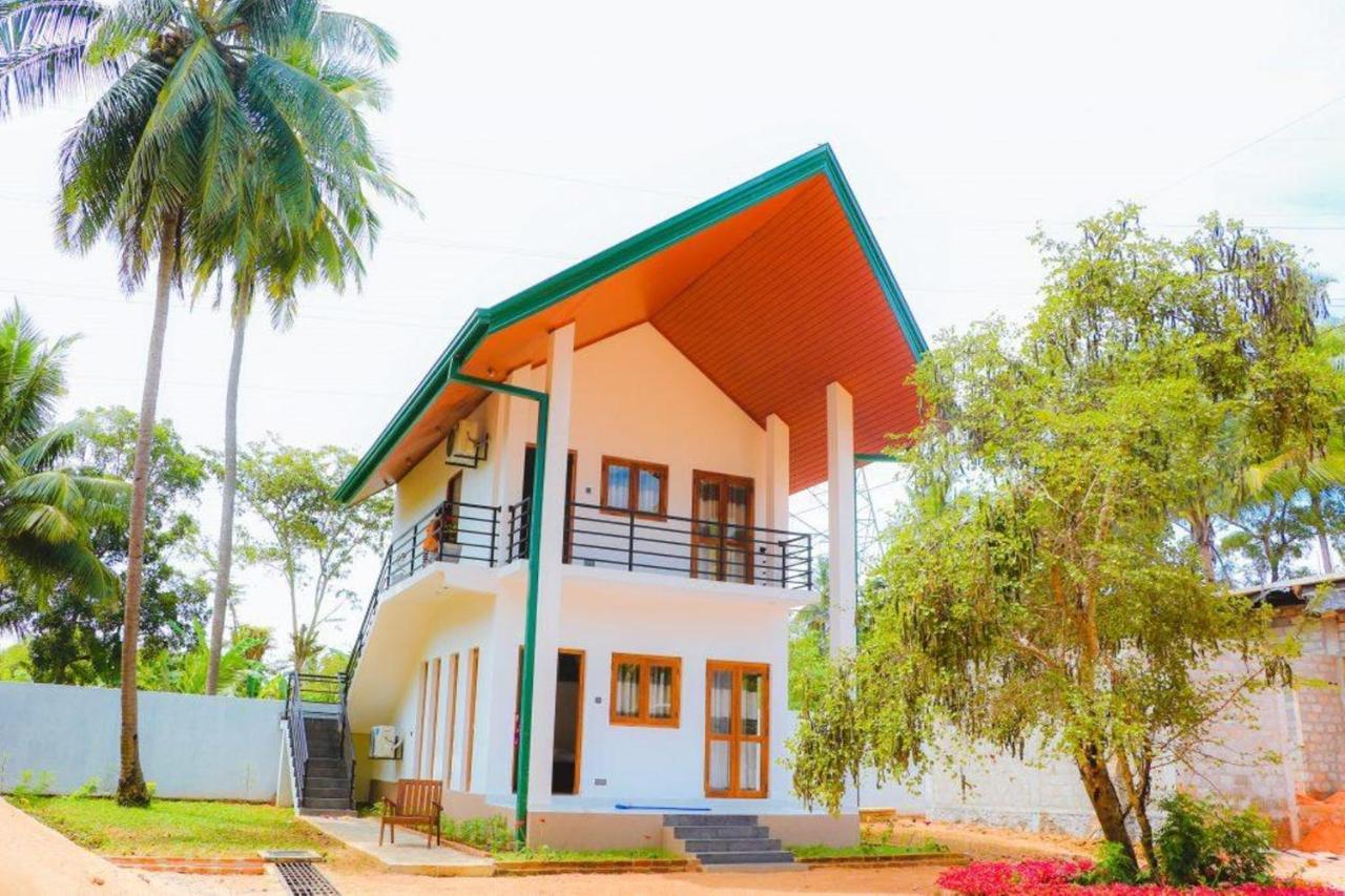 Athkandura Hotel Habarana Exterior photo