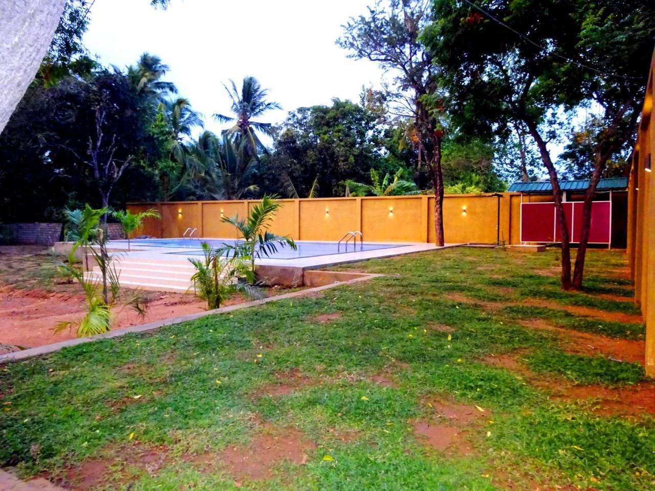 Athkandura Hotel Habarana Exterior photo