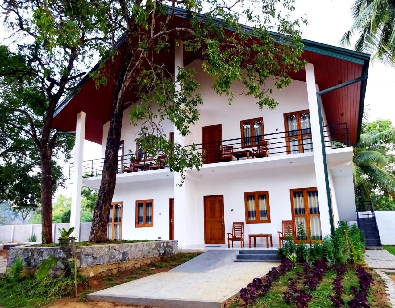 Athkandura Hotel Habarana Exterior photo
